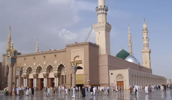 14 Nights 5 Star December Umrah Package 2026